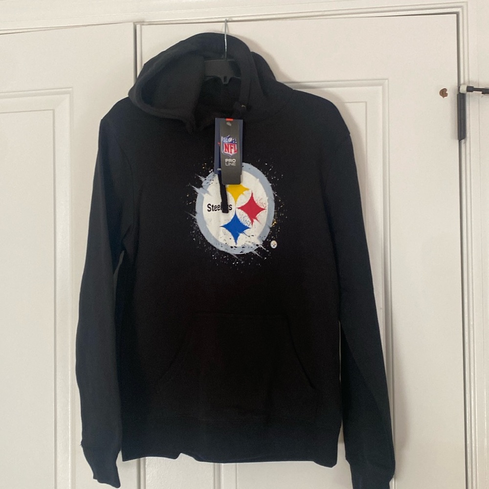 NWTs! Steelers black hoodie men’s medium.
